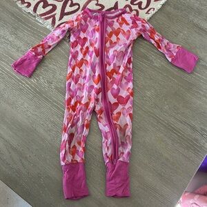 Little sleepies water color hearts. 0-3